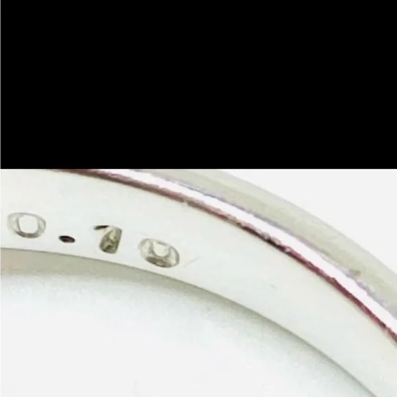 Ladies Platinum Diamond Pearl Ring size 6